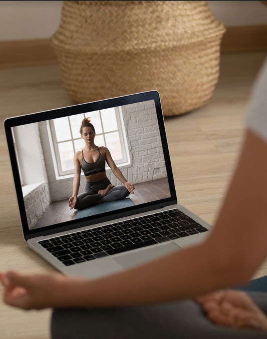 Offre-toi l'Amour que tu Mérites avec le Yoga en Ligne